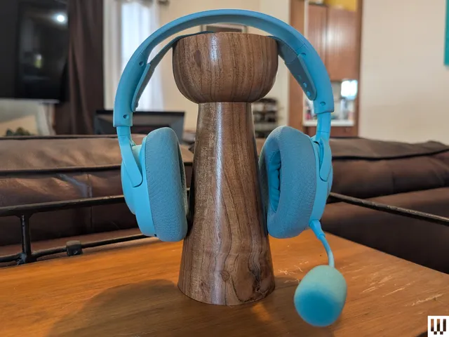 चित्र में ये शामिल हो सकता है: लकड़ी, इलेक्ट्रॉनिक्स, दृढ़ लकड़ी और हेडफ़ोन