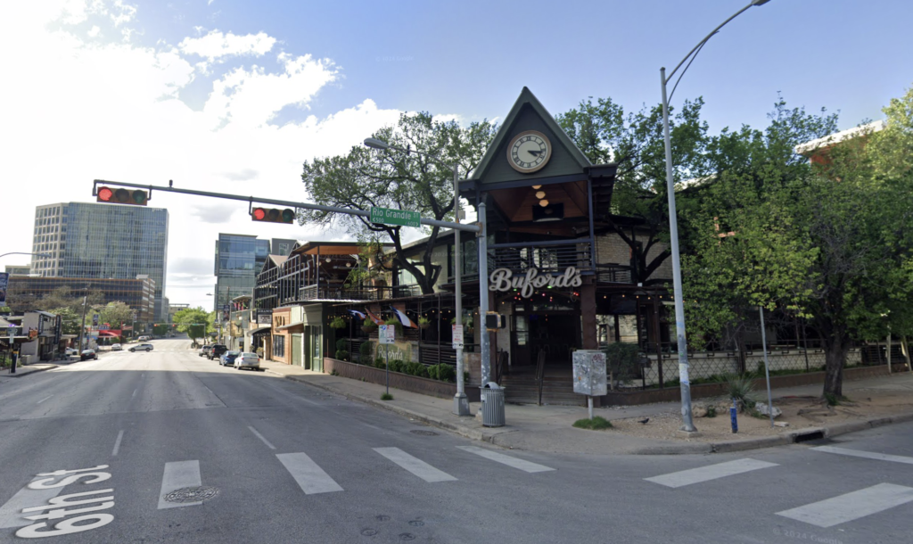 एपी सूत्र का कहना है कि टेक्सास बार गोलीबारी में संदिग्ध ने ‘अल्लाह की संपत्ति’ वाले कपड़े और ईरानी ध्वज का प्रतीक पहना था