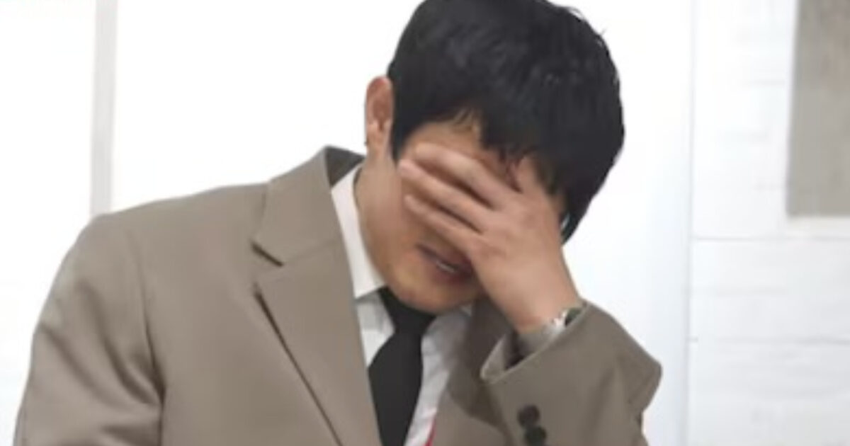 बड़े पैमाने पर बाल यौन अपराध घोटाले के लिंक प्रसारित करने के बाद प्रिय शो आलोचनाओं के घेरे में है