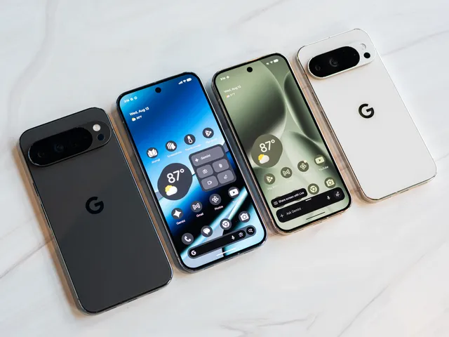 Image may contain: electronics, cellphone, phone and iphone