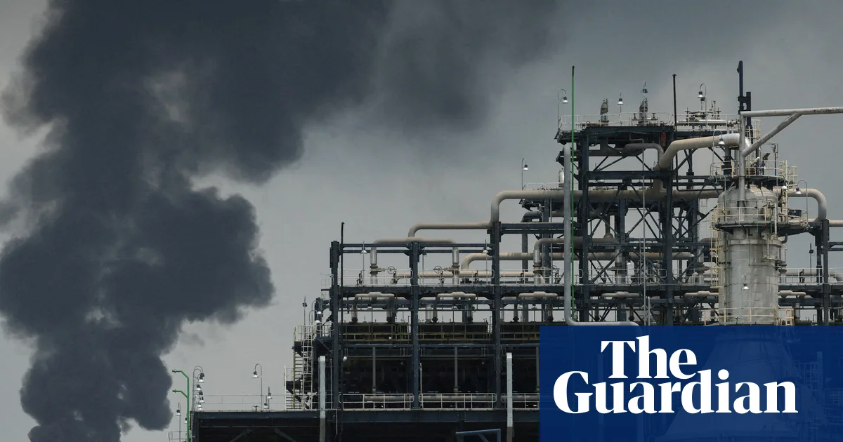 Nigerian refinery accused of sacking unionists is key to UK plan to tackle jet fuel shortages | airline industry