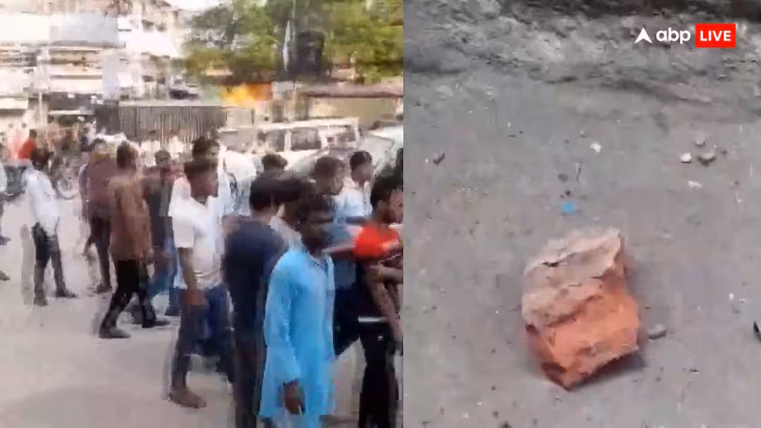 When Chunav exploded a bomb in his bungalow, Shtendu Pi was hit by the bomb.